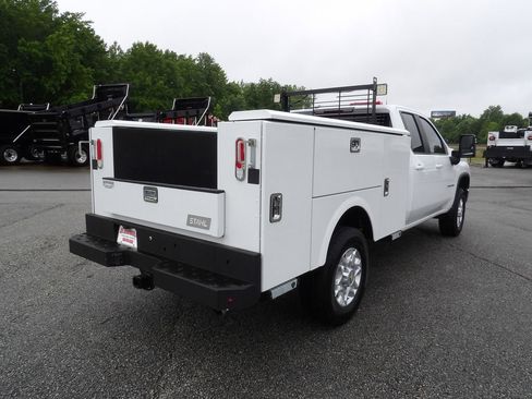 Used 2022 Chevrolet Silverado 2500 LT w/ Convenience Package AWD/4WD image 7