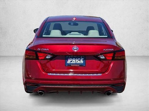 Used 2020 Nissan Altima 2.5 Platinum FWD image 7