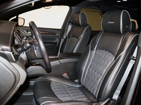 Used 2023 Buick Enclave Avenir w/ Avenir Technology Package image 37