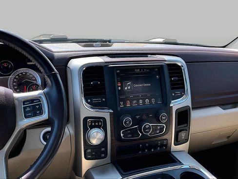 Used 2017 RAM 1500 Laramie w/ Convenience Group AWD/4WD image 7