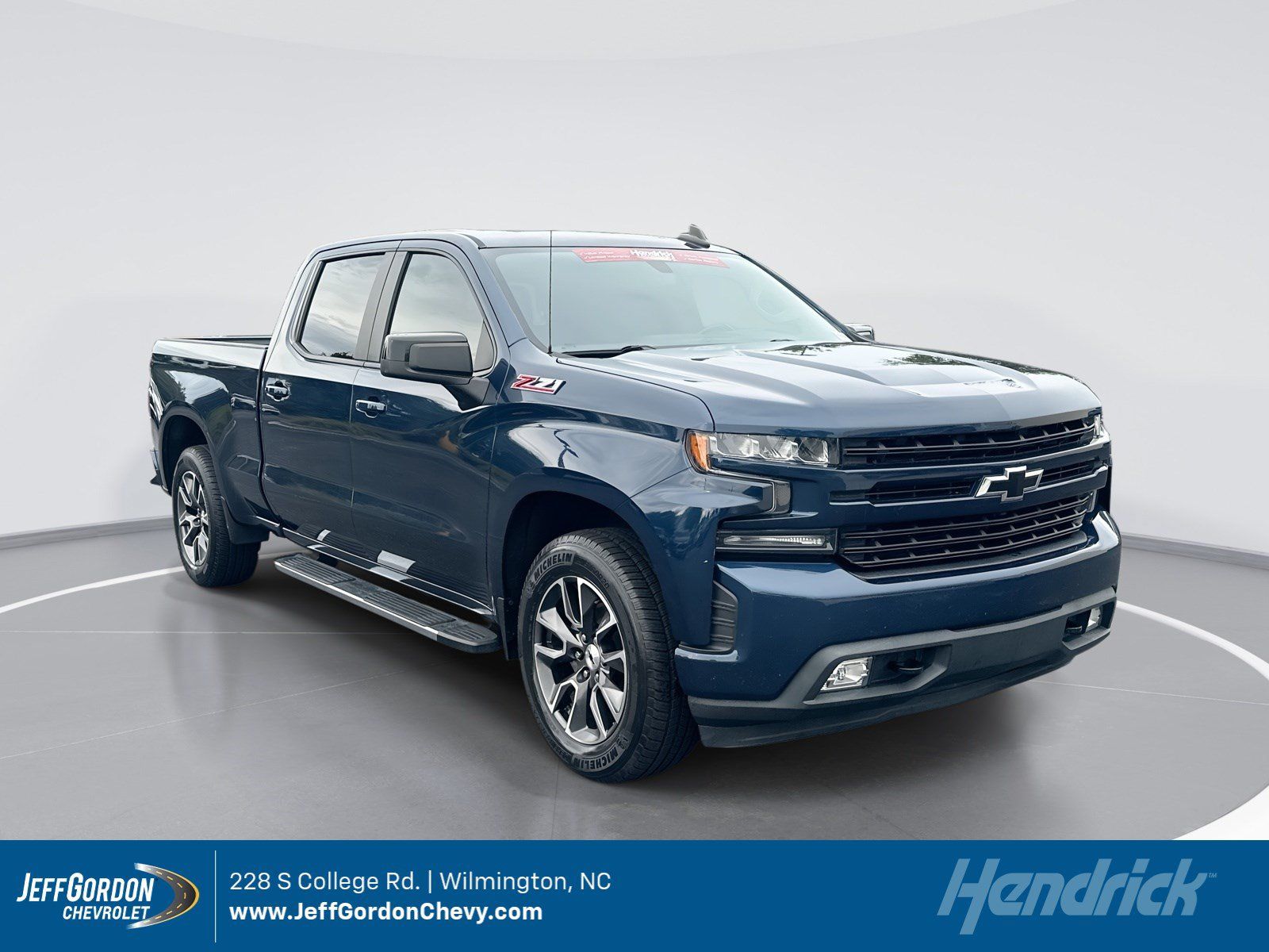 Used 2019 Chevrolet Silverado 1500 RST AWD/4WD image 1