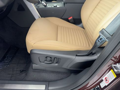 New 2026 Land Rover Discovery Limited Edition image 15