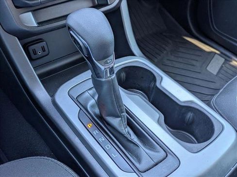 Used 2022 Chevrolet Colorado LT w/ LT Convenience Package image 12