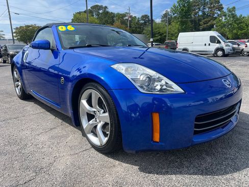 Used 2006 Nissan 350Z Touring RWD image 1