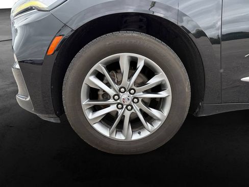Used 2023 Buick Enclave Avenir w/ Avenir Technology Package AWD/4WD image 11