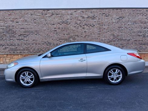 Used 2006 Toyota Solara SE Sport image 2