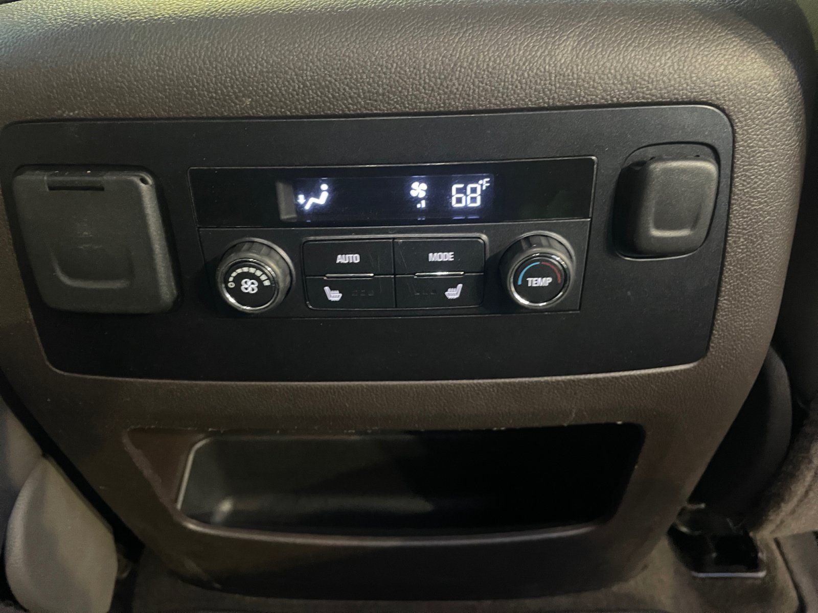Used 2015 GMC Yukon Denali AWD/4WD image 28