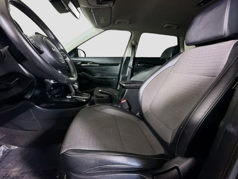 Used 2023 Kia Seltos S FWD image 22