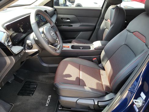 New 2026 Nissan Kicks SR image 18
