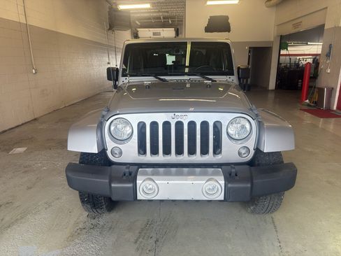 Used 2015 Jeep Wrangler Sahara w/ Connectivity Group AWD/4WD image 2