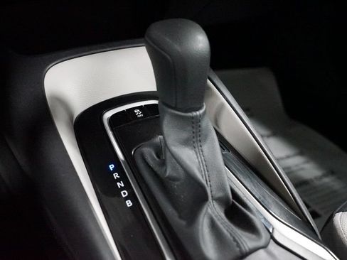 Certified 2025 Toyota Corolla LE FWD image 21