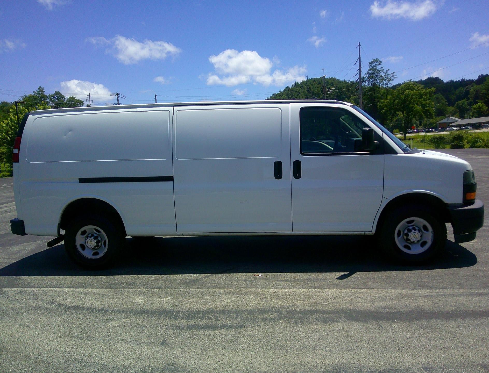 Used 2020 Chevrolet Express 2500 Extended w/ Driver Convenience Package RWD image 5