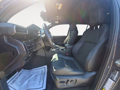 Used 2025 Toyota 4Runner TRD Off-Road Premium w/ Tow Technology Package AWD/4WD image 9