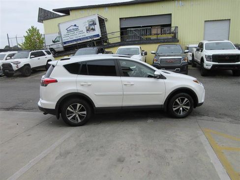 Used 2017 Toyota RAV4 XLE image 8