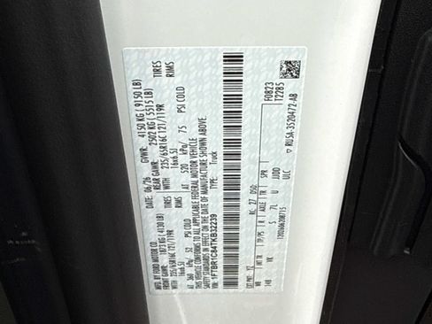 New 2026 Ford Transit 250 148 Medium Roof w/ Load Area Protection Package RWD image 21
