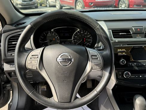 Used 2014 Nissan Altima 2.5 SV FWD image 8