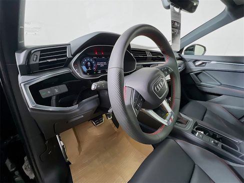 New 2025 Audi Q3 2.0T Premium Plus image 9