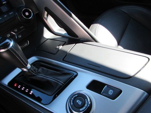 Used 2019 Chevrolet Corvette Stingray Coupe w/ Battery Protection Package image 12