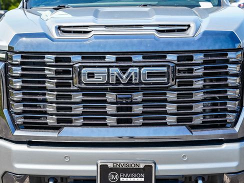 Used 2024 GMC Sierra 2500 Denali Ultimate w/ Max Trailering Package image 7