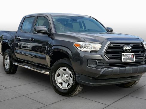 Used 2018 Toyota Tacoma SR w/ SR Convenience Package RWD image 3