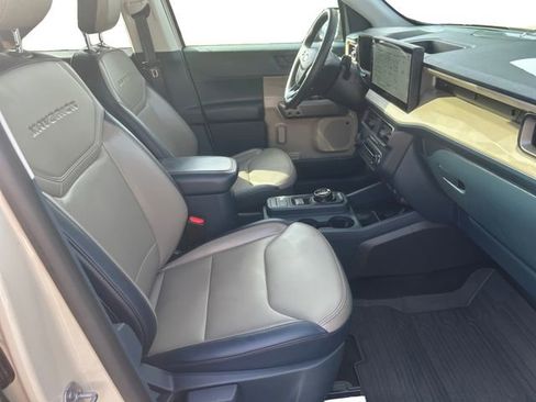 Used 2025 Ford Maverick Lariat w/ 4K Tow Package image 16