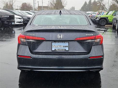 Used 2024 Honda Civic Touring image 5
