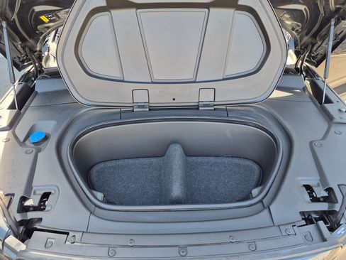 Used 2023 Volvo XC40 Recharge Plus AWD/4WD image 31