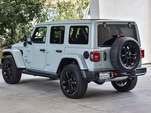 Used 2023 Jeep Wrangler Unlimited Sahara image 4