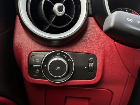 Used 2019 Alfa Romeo Stelvio AWD image 45