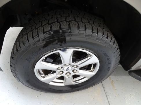 Used 2018 Ford F150 XLT w/ Equipment Group 302A Luxury AWD/4WD image 26