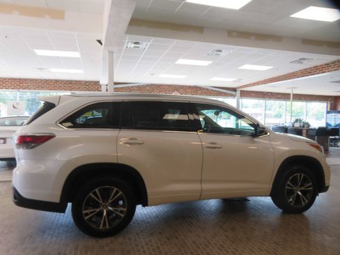 Used 2016 Toyota Highlander XLE FWD image 68