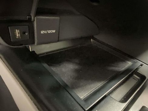 Used 2019 Toyota Camry LE image 19