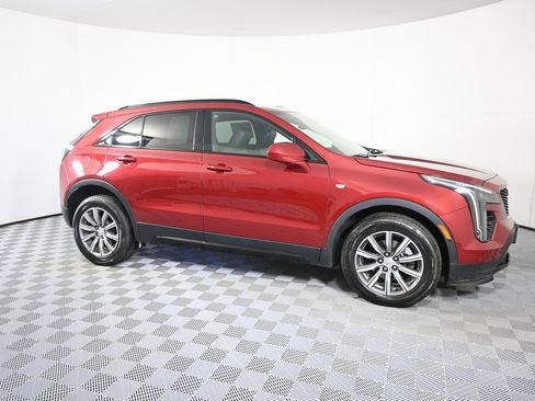 Used 2019 Cadillac XT4 Sport w/ Driver Awareness Package AWD/4WD image 8