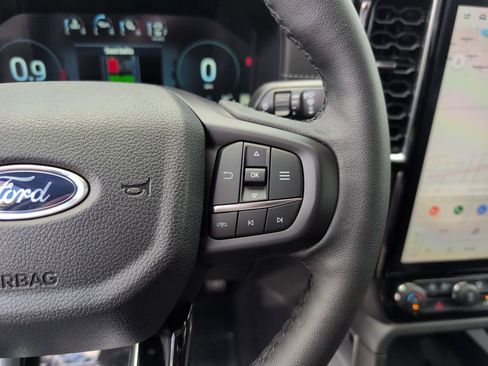 New 2025 Ford Ranger Lariat w/ FX4 Off-Road Package image 30