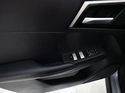 Used 2024 Mitsubishi Outlander SE Black Edition FWD image 18