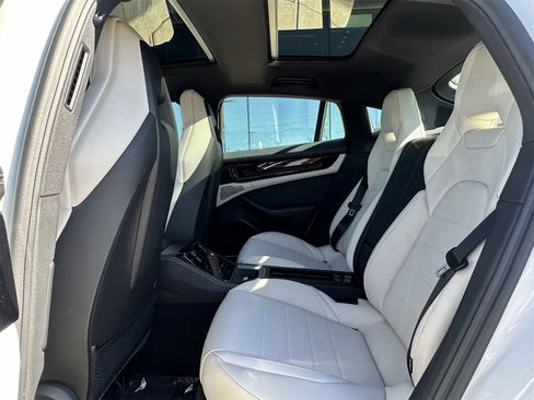 New 2026 Porsche Panamera 4 image 16