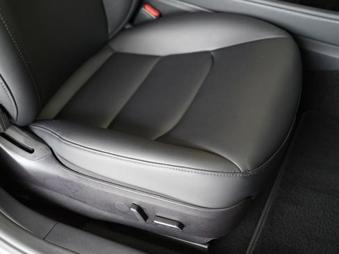 Used 2022 Tesla Model 3 Performance image 30