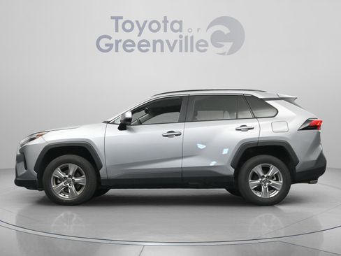 Used 2024 Toyota RAV4 XLE AWD/4WD image 5