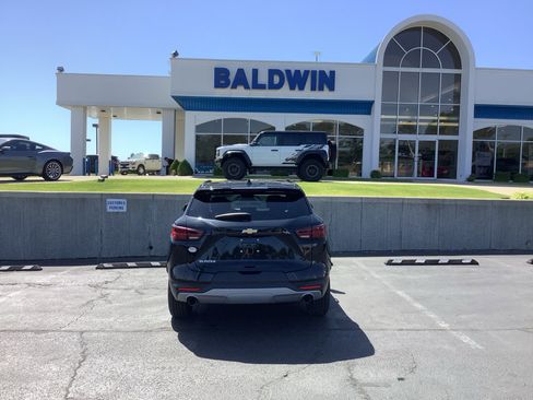 Used 2023 Chevrolet Blazer LT w/ Convenience Package FWD image 6