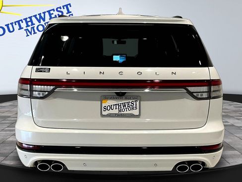 Used 2024 Lincoln Aviator Reserve w/ Equipment Group 201A AWD/4WD image 6