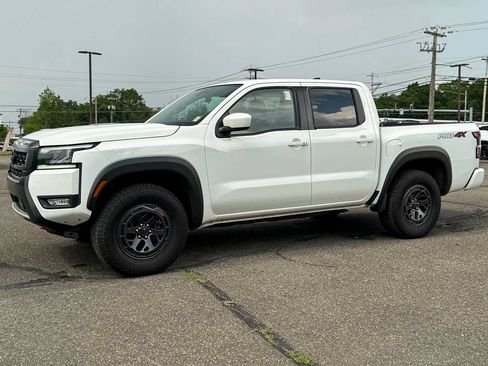 Used 2026 Nissan Frontier PRO-4X AWD/4WD image 6