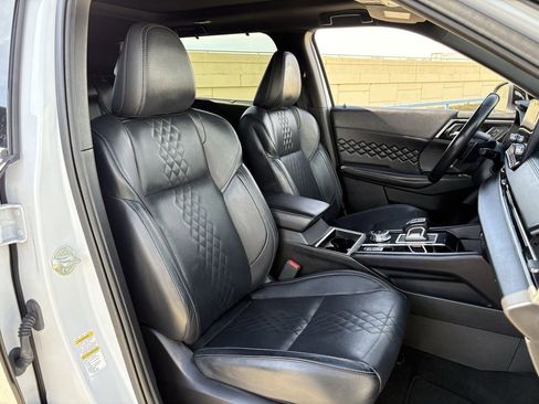 Used 2024 Mitsubishi Outlander SEL image 29