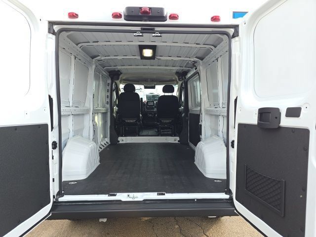 Used 2025 RAM ProMaster 1500 w/ Convenience Group FWD image 8