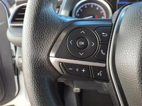 Used 2021 Toyota Camry LE image 18