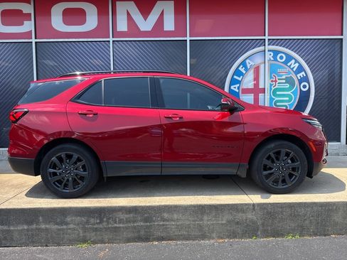 Used 2023 Chevrolet Equinox RS w/ RS Leather Package image 2