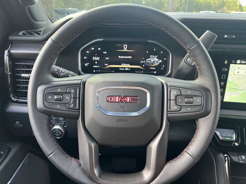 Used 2026 GMC Sierra 2500 AT4X image 11