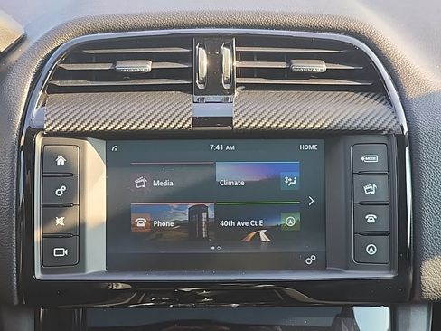 Used 2017 Jaguar F-PACE Premium AWD/4WD image 24