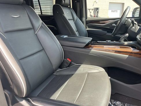 Certified 2024 Cadillac Escalade ESV Premium Luxury AWD/4WD image 25