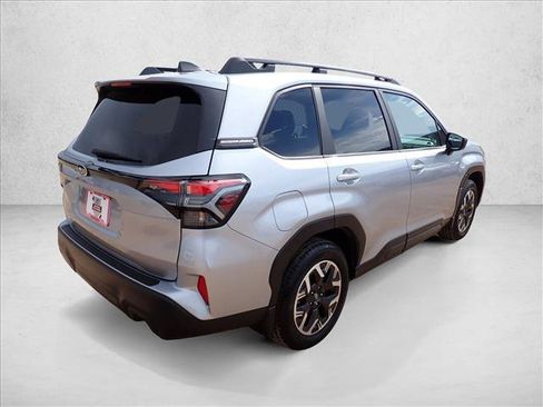 Used 2026 Subaru Forester Premium AWD/4WD image 4
