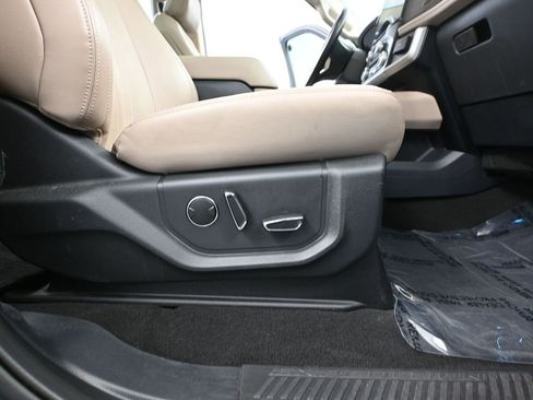 Used 2024 Ford Expedition Limited image 54